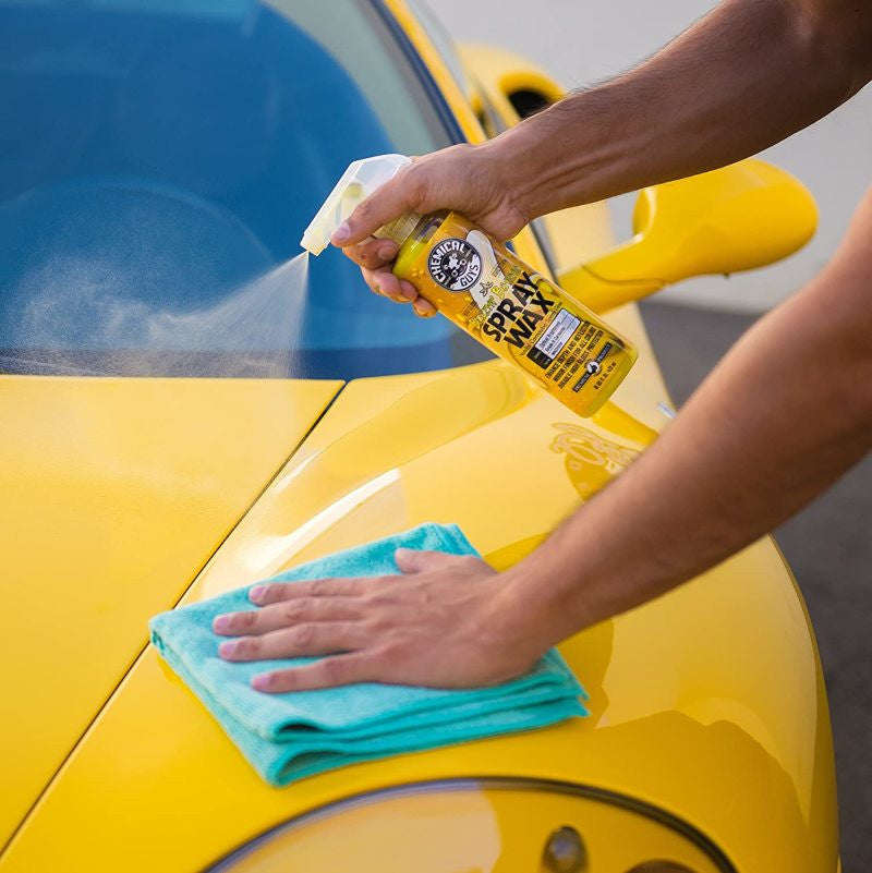 Chemical Guys Blazin Banana Carnauba Spray Wax - 1 Gallon - Wipe